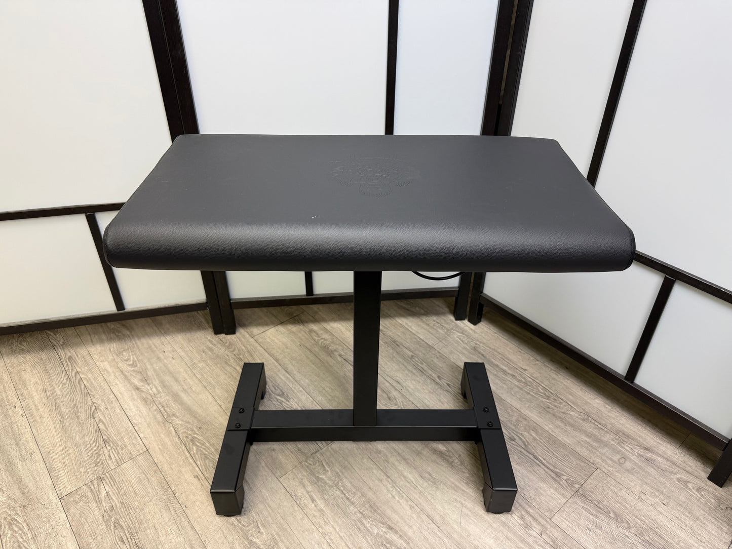 GGS Premium Pneumatic Armrest - Heavy Duty Shop Option