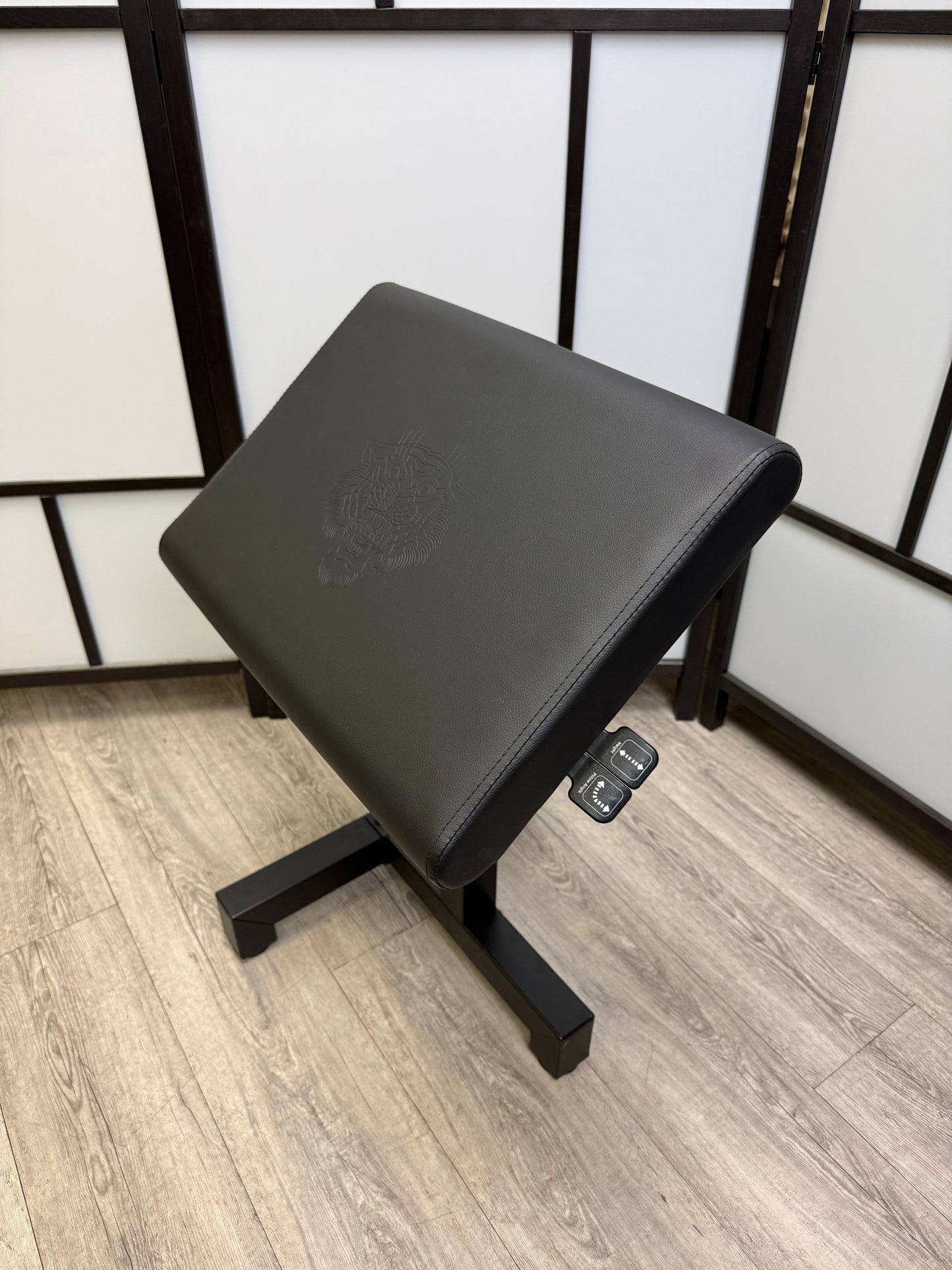 GGS Premium Pneumatic Armrest - Heavy Duty Shop Option